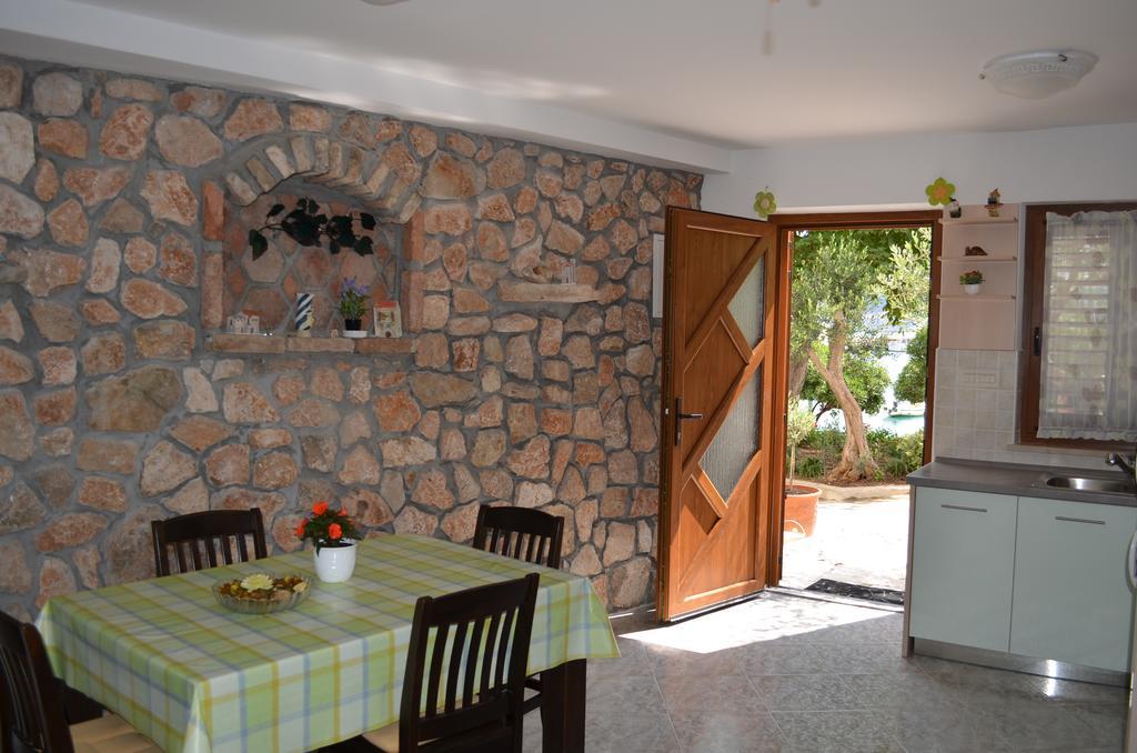 Apartments Lora باشْكا الغرفة الصورة
