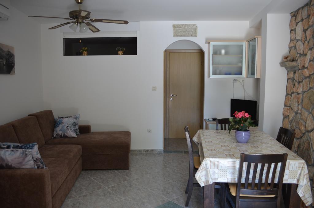 Apartments Lora باشْكا المظهر الخارجي الصورة