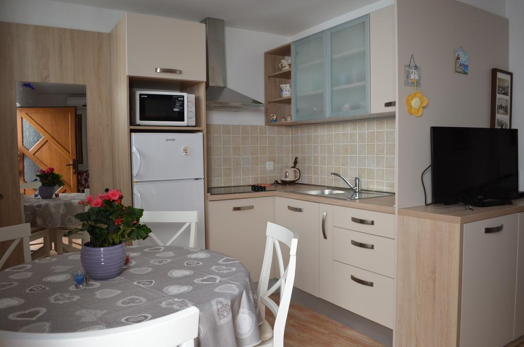 Apartments Lora باشْكا المظهر الخارجي الصورة